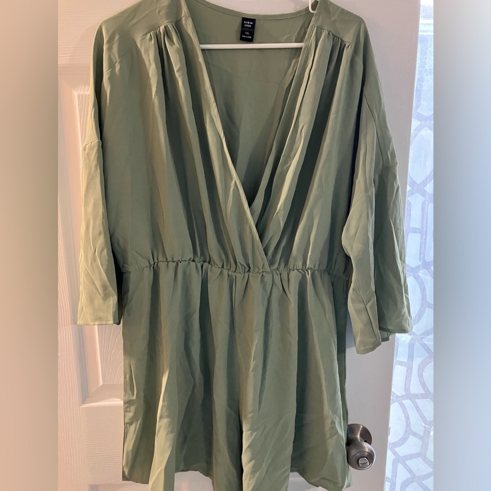 SHEIN Curve Sage Green Top